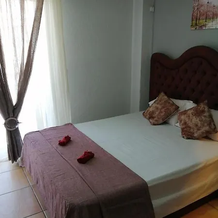 Sakis Guest house