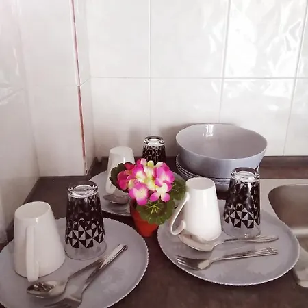Sakis Guest house *