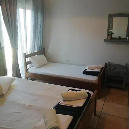 Sakis Guest house *