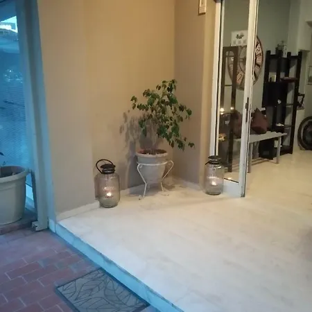 Sakis Guest house *
